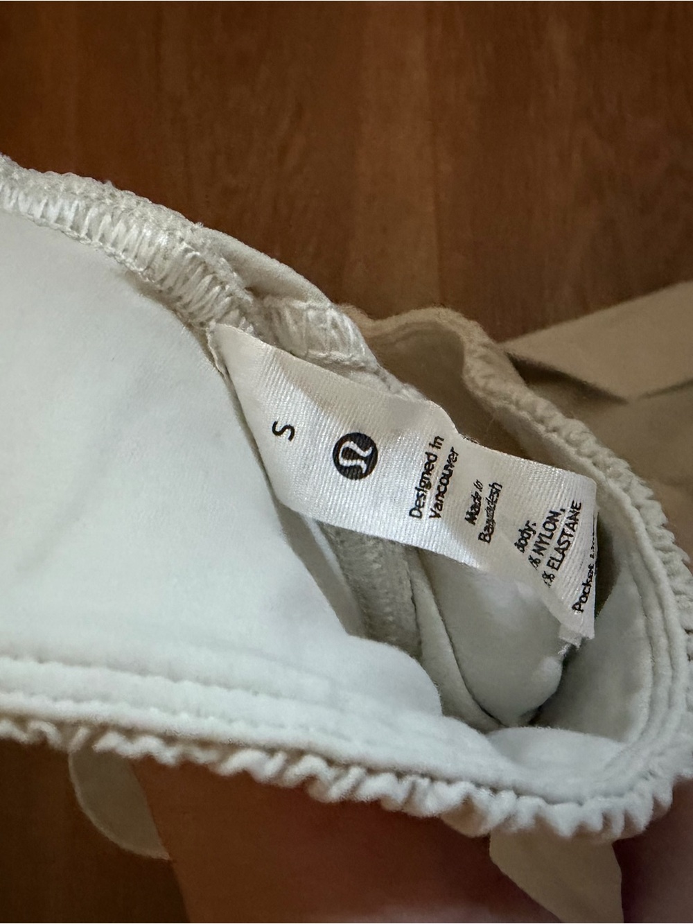 lululemon cream shorts - Picture 3 of 3
